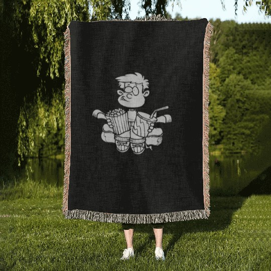I'm just here for the snacks Woven Blankets