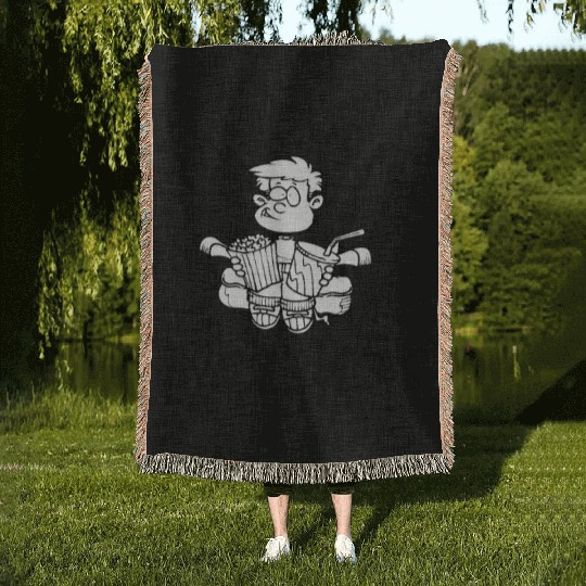 I'm just here for the snacks Woven Blankets