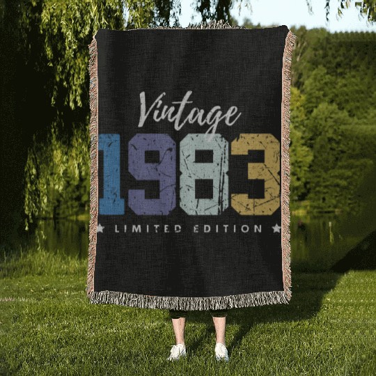 40 Years Vintage 1983 Retro 40th Birthday Woven Blankets