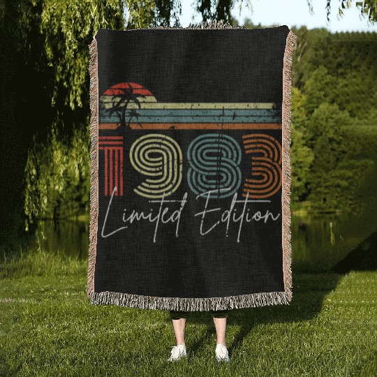40 Years Vintage 1983 Retro 40th Birthday Woven Blankets