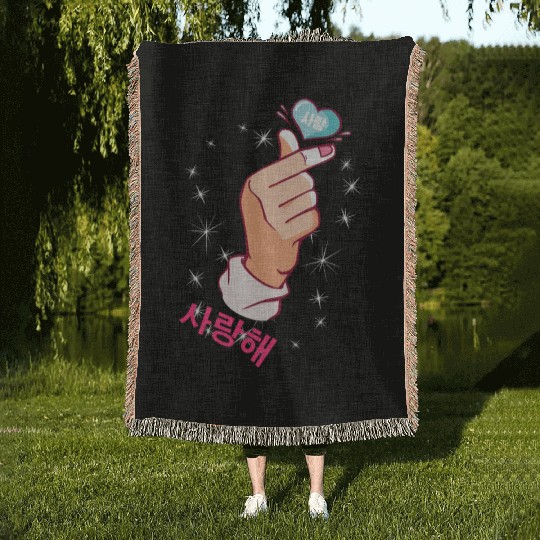 Kawaii Saranghae Korean Finger Heart K-Pop Kdrama Woven Blankets