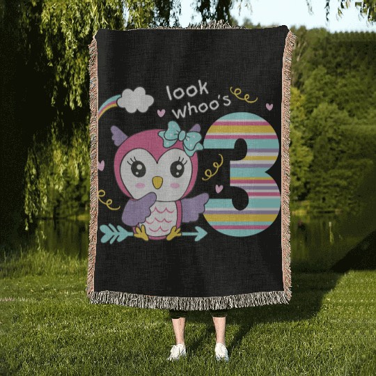 3rd Birthday Cute Owl "Look Whoo´s 3" Girls Gift Woven Blankets
