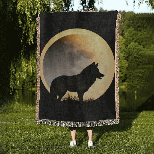 Wolf howling at the moon graphic Woven Blankets