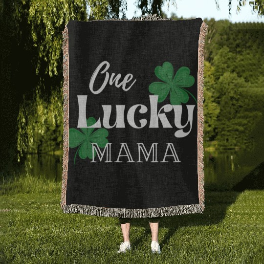 One Lucky Mama St Patrick'S Day Green Clover Shamr Woven Blankets