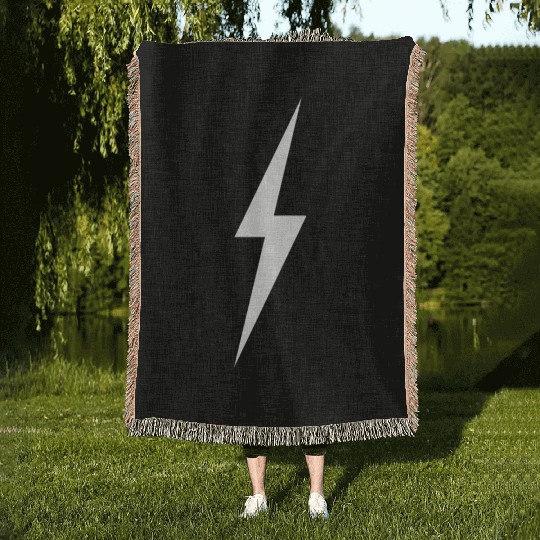 le Lightning Bolt In White Woven Blankets
