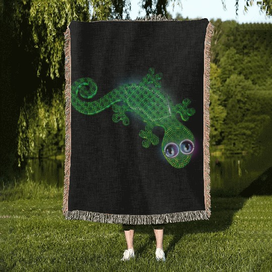 Green lizard Woven Blankets