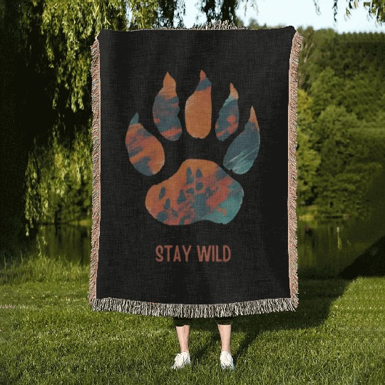 The Grizzly Bear Paw Woven Blankets