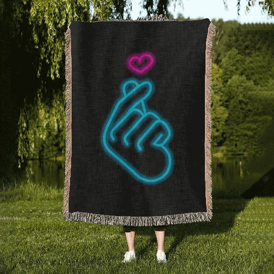 K Pop Hand Symbol Finger Heart Korean Pop Music Woven Blankets