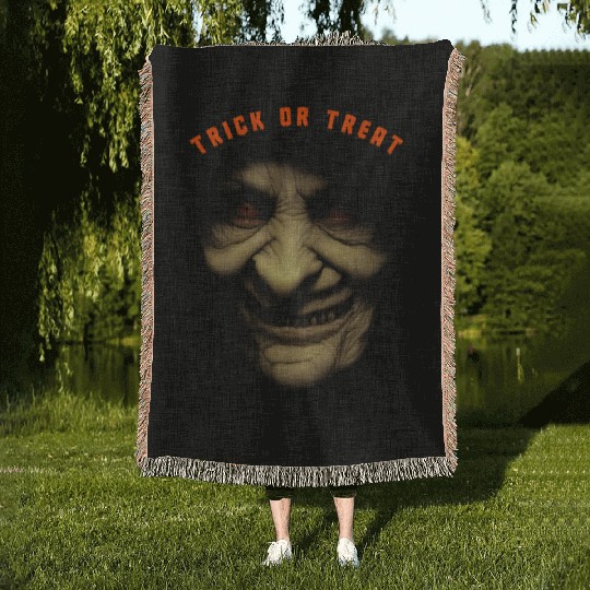 Trick Or Treat - Scary Halloween Old Witch Face Woven Blankets