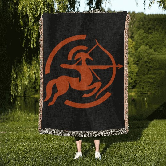 Zodiac Sagittarius Arc Icon Minimalistic In Red Woven Blankets