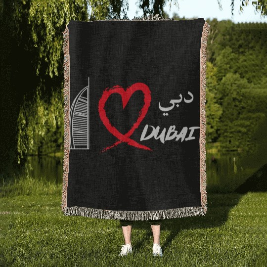 i love dubai Woven Blankets