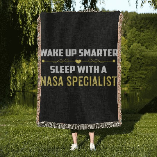 Wake Up Smarter Sleep With A NASA SPECIALIST Woven Blankets
