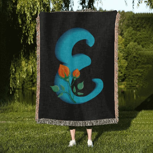 Three dimensional capital letter E rose monogram Woven Blankets