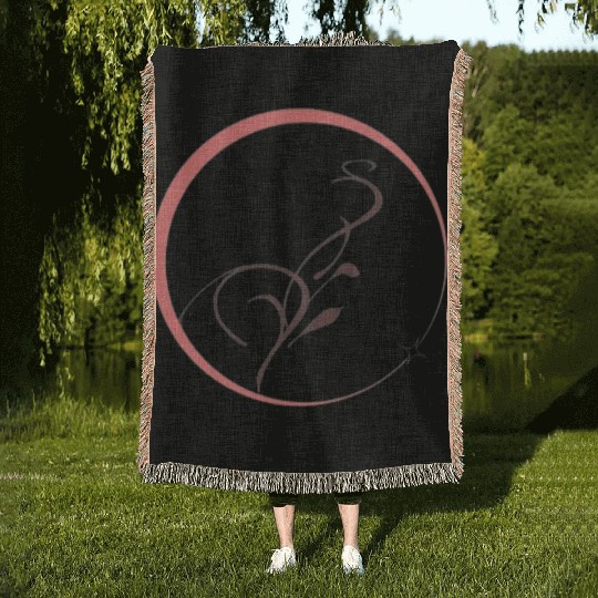 Elegant floral circle  Woven Blankets