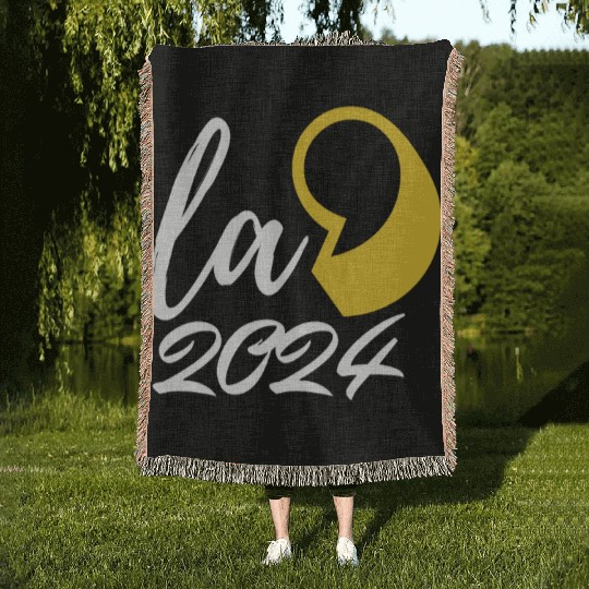 kamala harris 2024 president comma la funny t-shir Woven Blankets