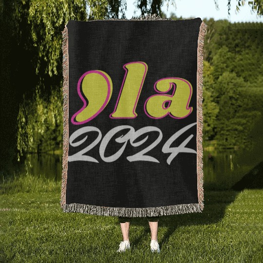 kamala harris 2024 president comma la funny t-shir Woven Blankets