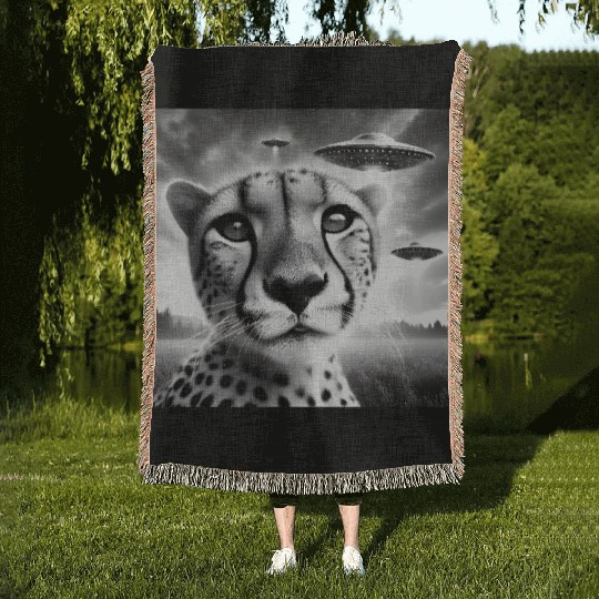 Cheetah Funny Graphic Selfie with UFOs Weird Alien Woven Blankets