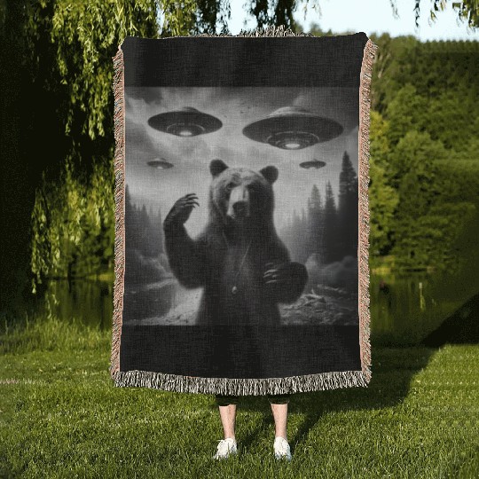 Grizzly Bear Outdoors Graphic Selfie with UFOs Wei Woven Blankets