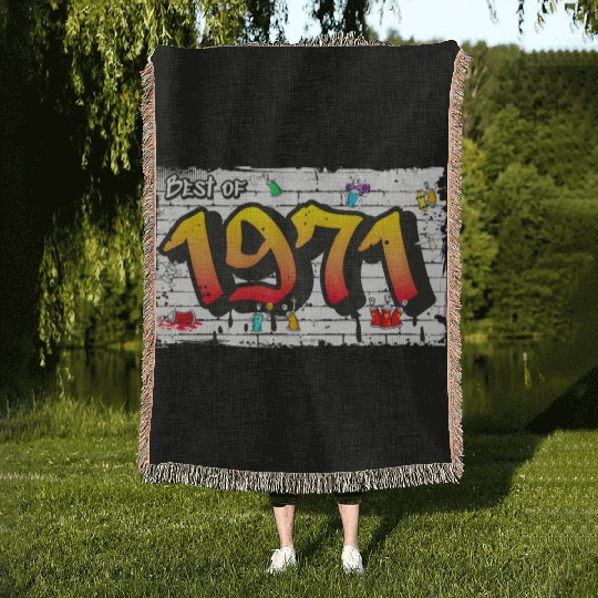 Urban Icon 1971 Graffiti – 54 Years of Timeless Woven Blankets