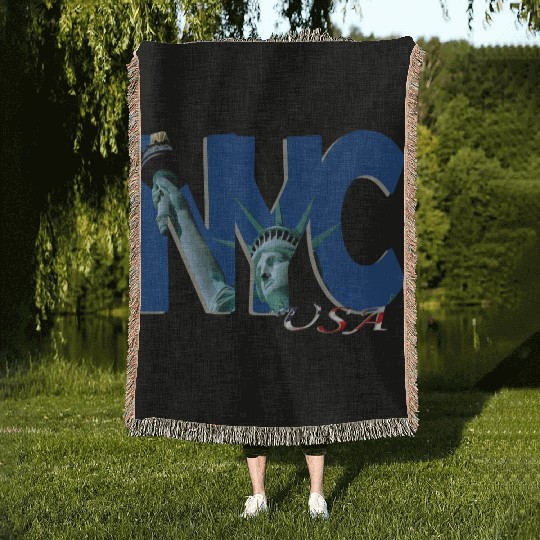 Art of Statue of Liberty Woven Blankets