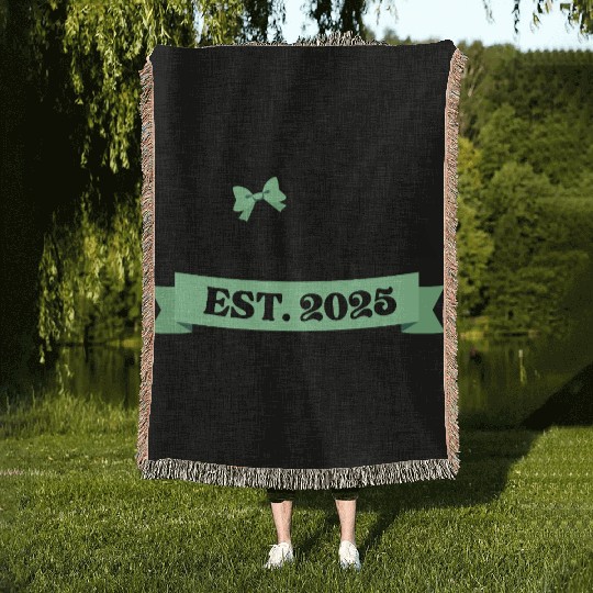 Mama Est. 2025 - Light Green Bow Maternity Design Woven Blankets