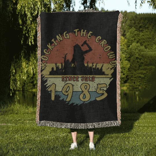 40th Birthday Rocking the crowd SNG 07/1985 Woven Blankets