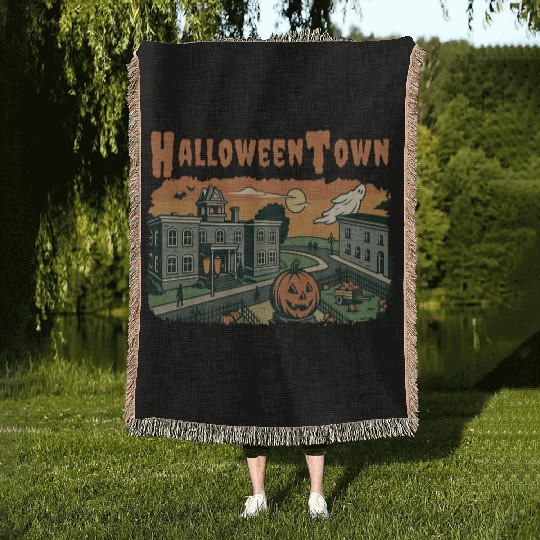 Halloweentown Spooky Sunset Scene – Vintage Hallow Woven Blankets