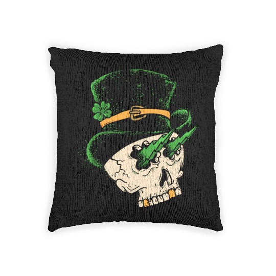 st patrick's skull Woven Pillows
