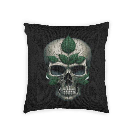skull with a four-leaf clover in the center T-shir Woven Pillows