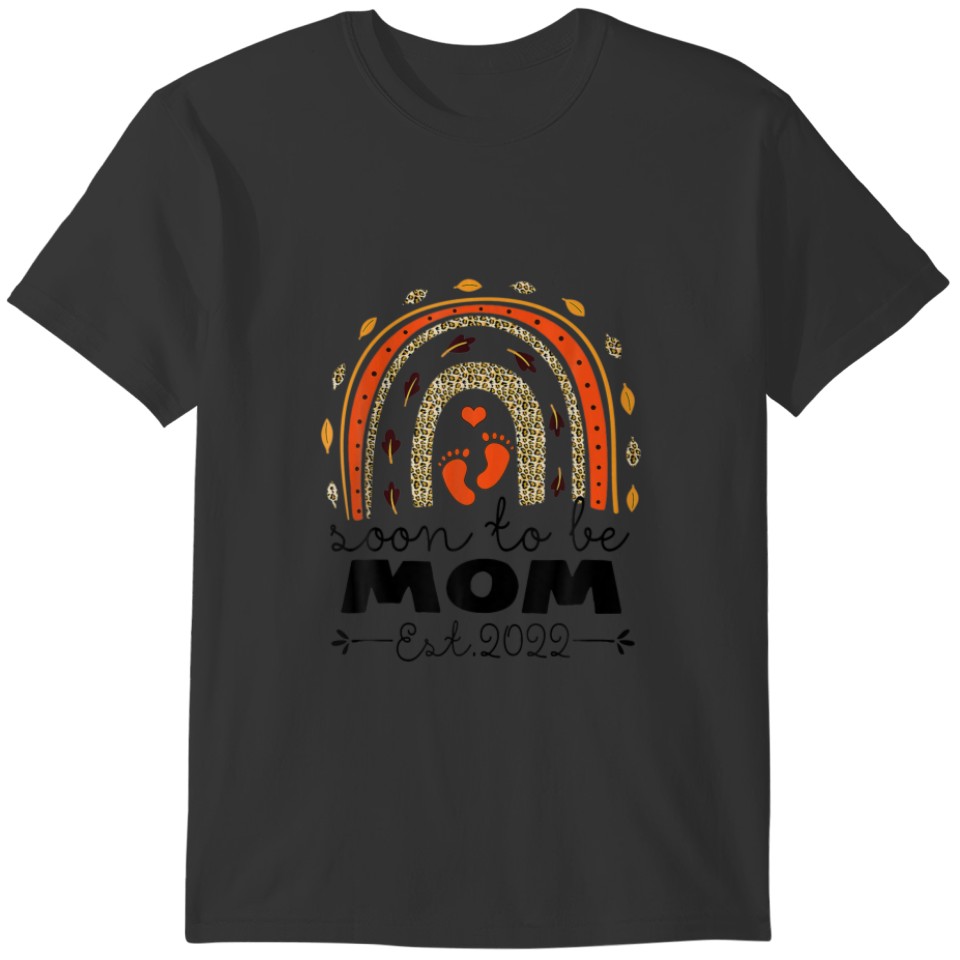 Soon To Be Mom Est 2022 Funny Mother's Day Leopard T-shirt