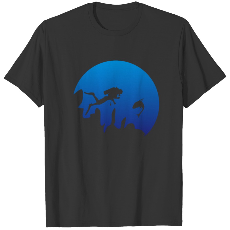 Diver diving reef shark Sea T-shirt