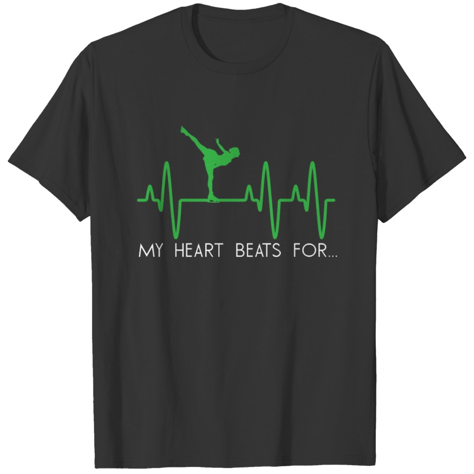My heart beats for..! Ice skating! Icy winter gift T-shirt