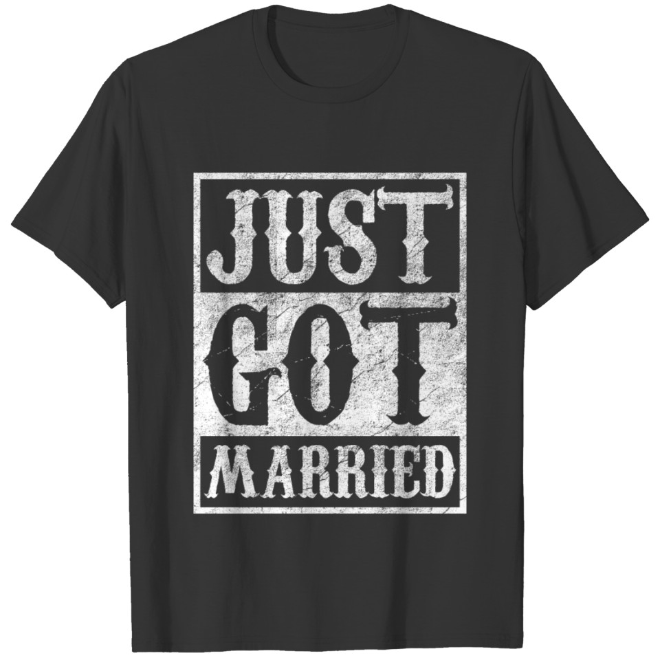 man woman marriage engagement gift T-shirt