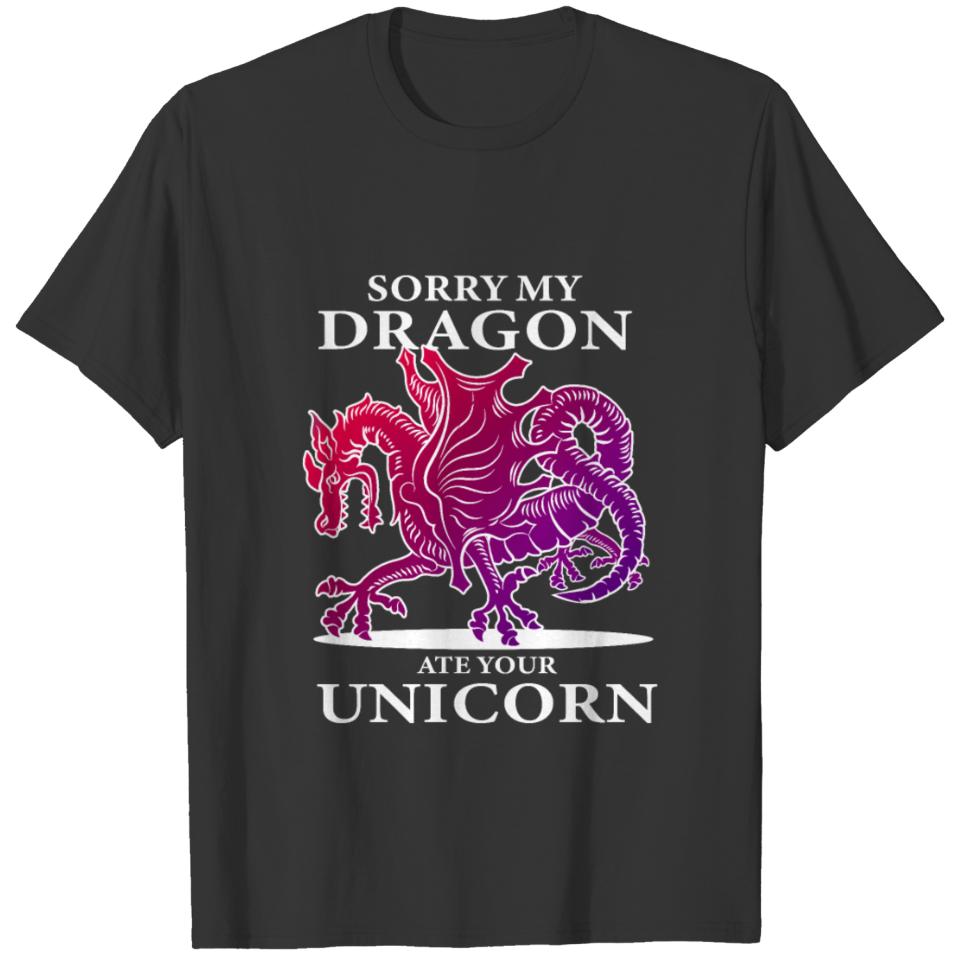 Sorry my dragon ate your unicorn Fantasy Gamer Gif T-shirt