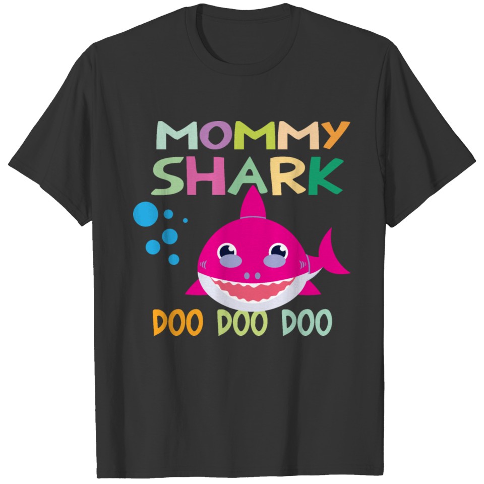 Funny Womens Mommy Shark Awesome Mom Gift T Shirts