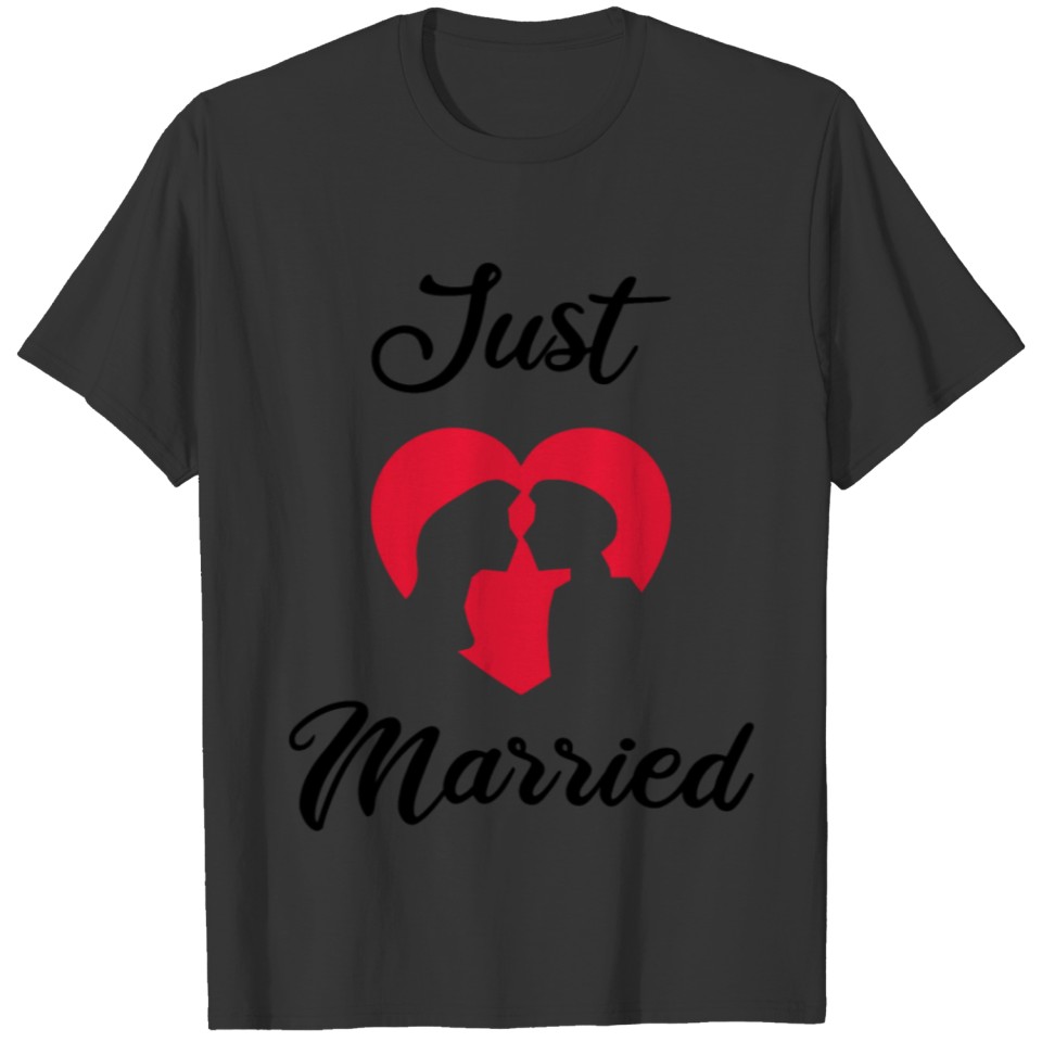 Just Married heart red couple T-shirt