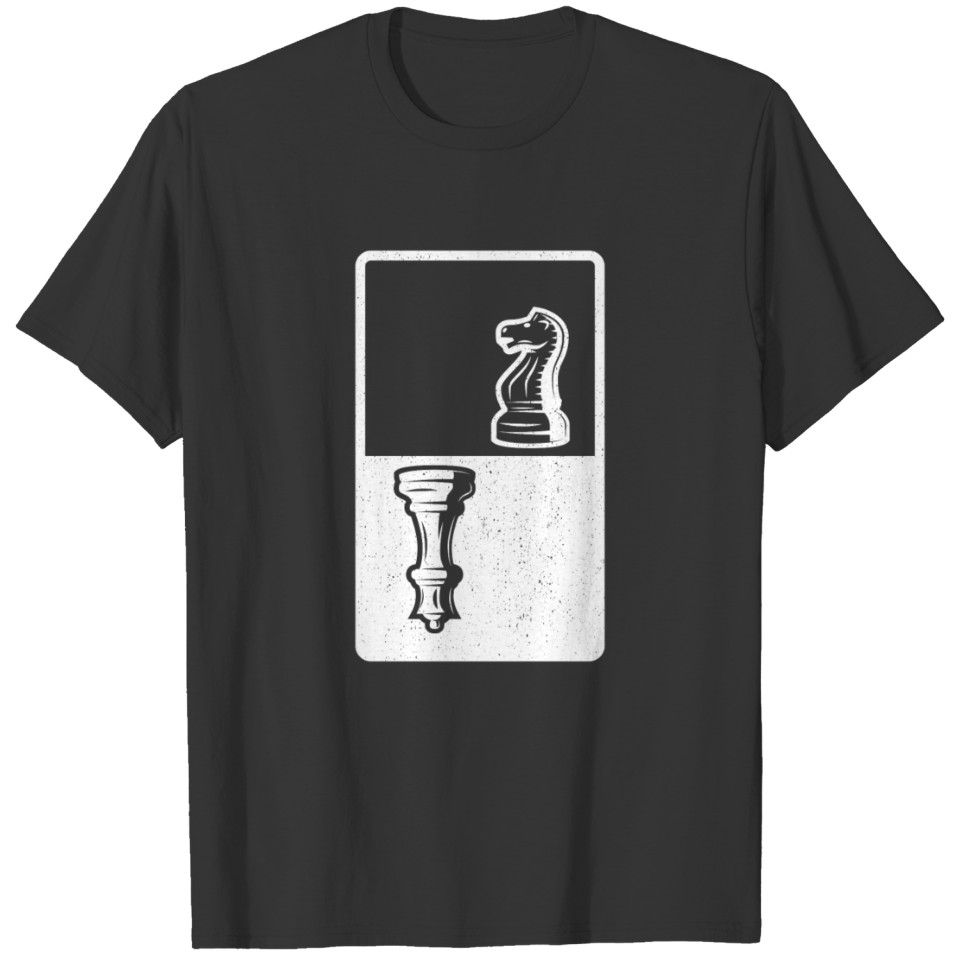 Chess pieces gift brain teaser chess master T-shirt