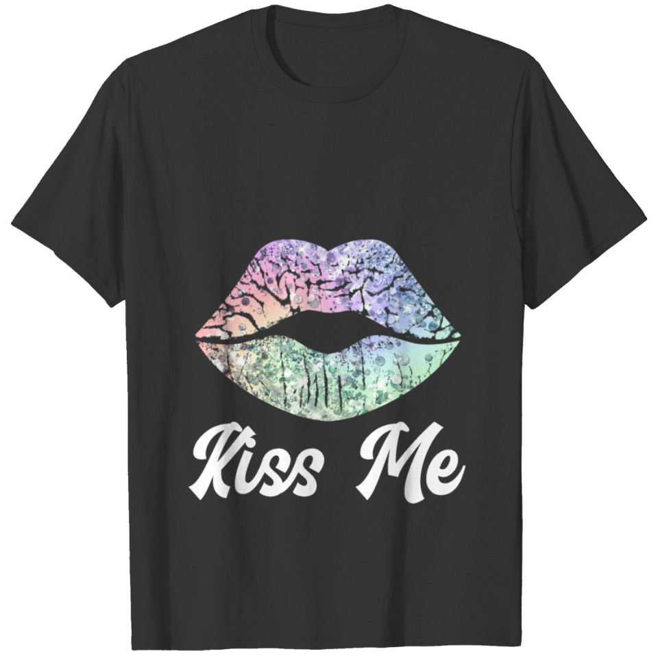Lips kiss mouth kiss red lips Kiss me T-shirt