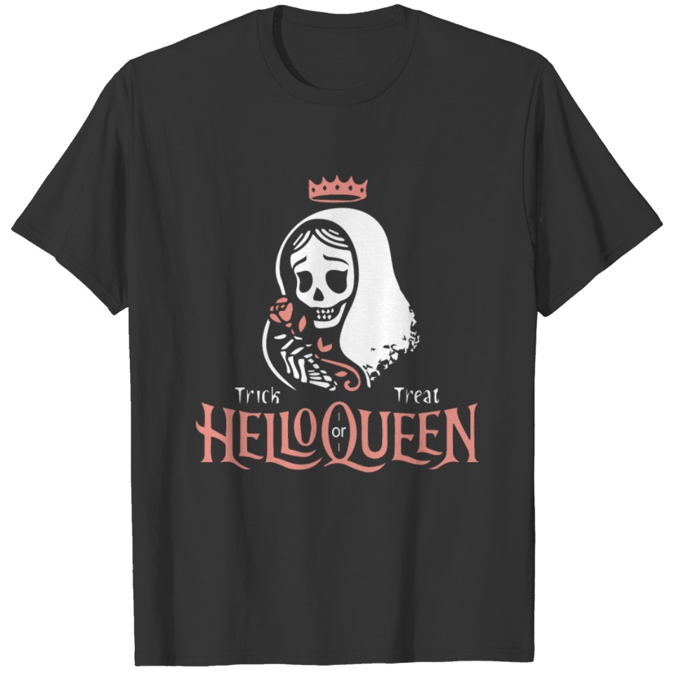 Queen of Halloween shirt T-shirt