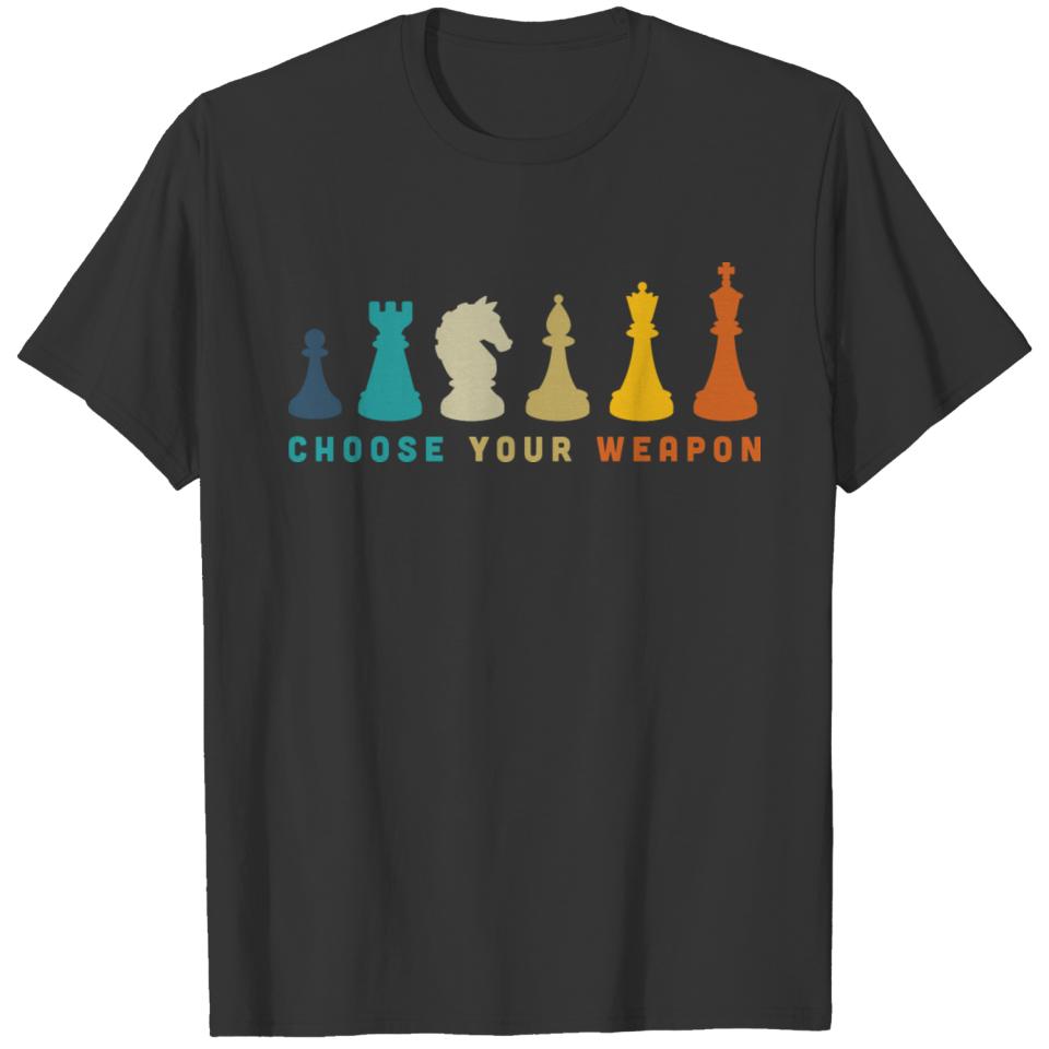 Choose your weapon chess pieces retro chess player T-shirt