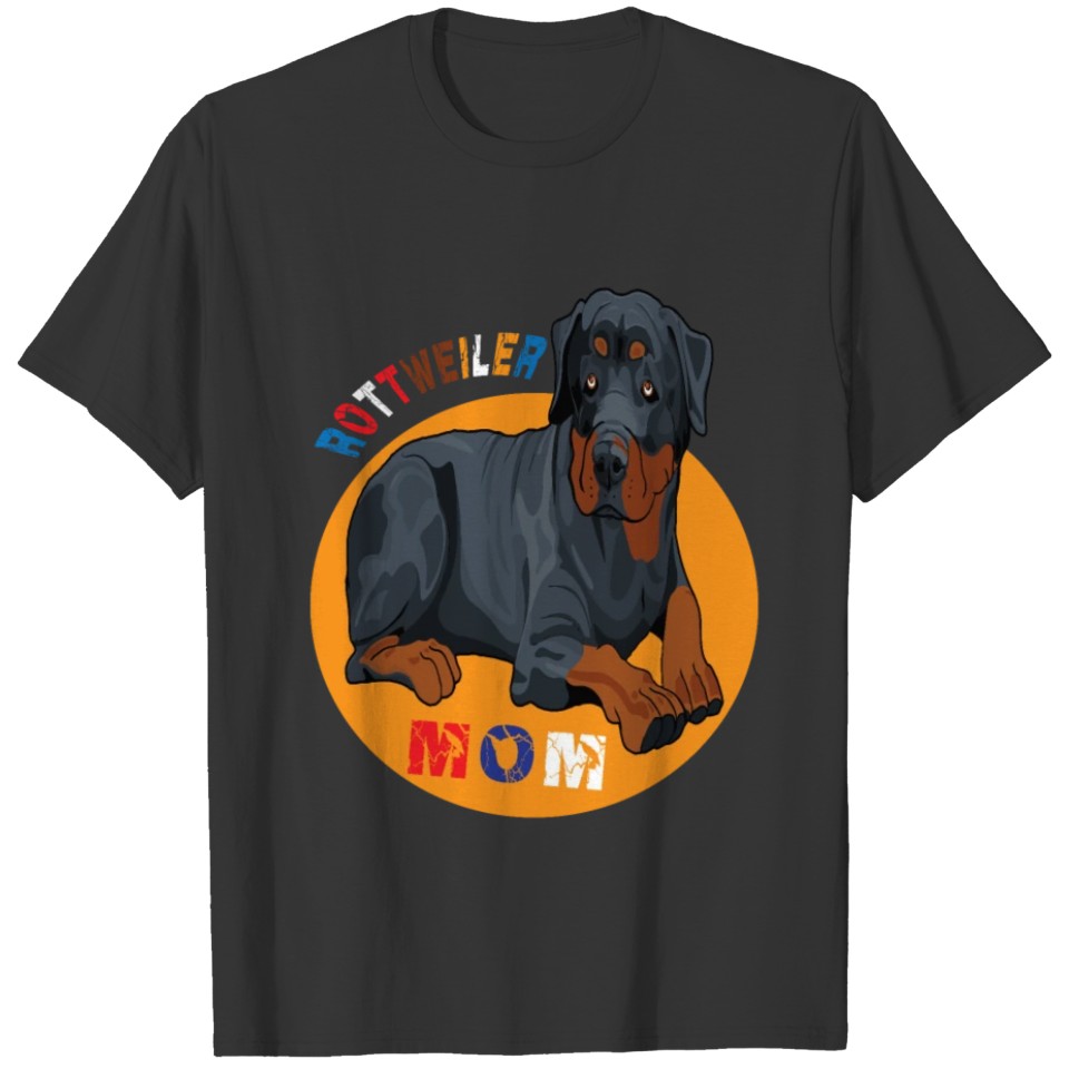 Rottweiler Mom T-shirt