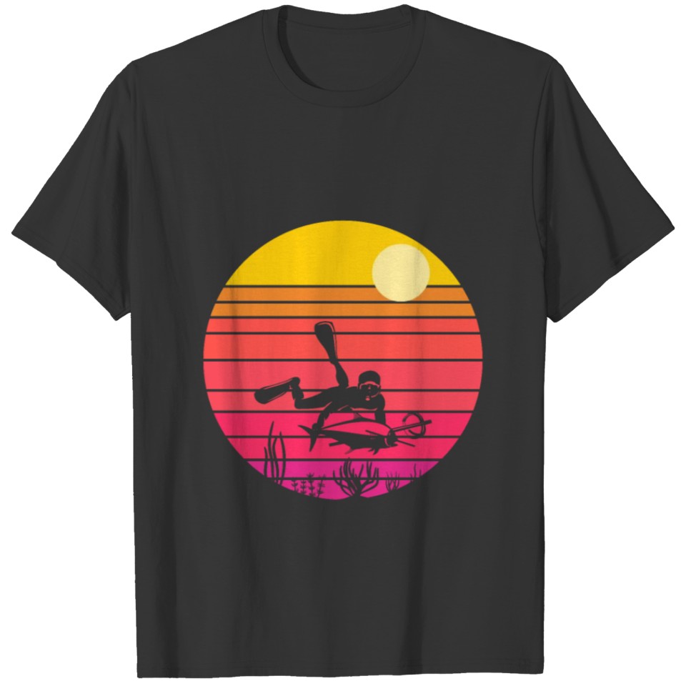 Spearfishing spear fishing fish hunting diving T-shirt