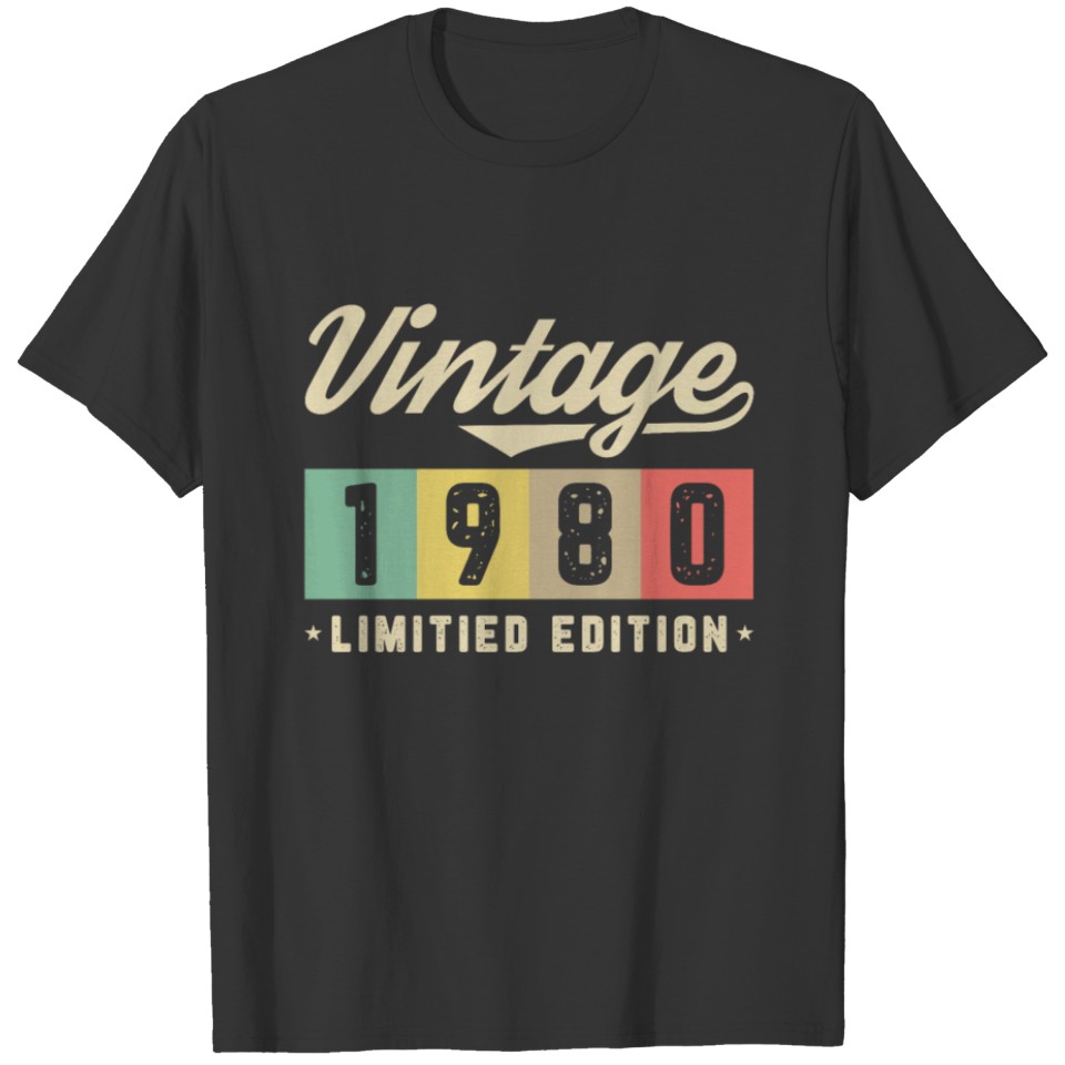 1980 Vintage born in Retro age Birthday gift idea T-shirt