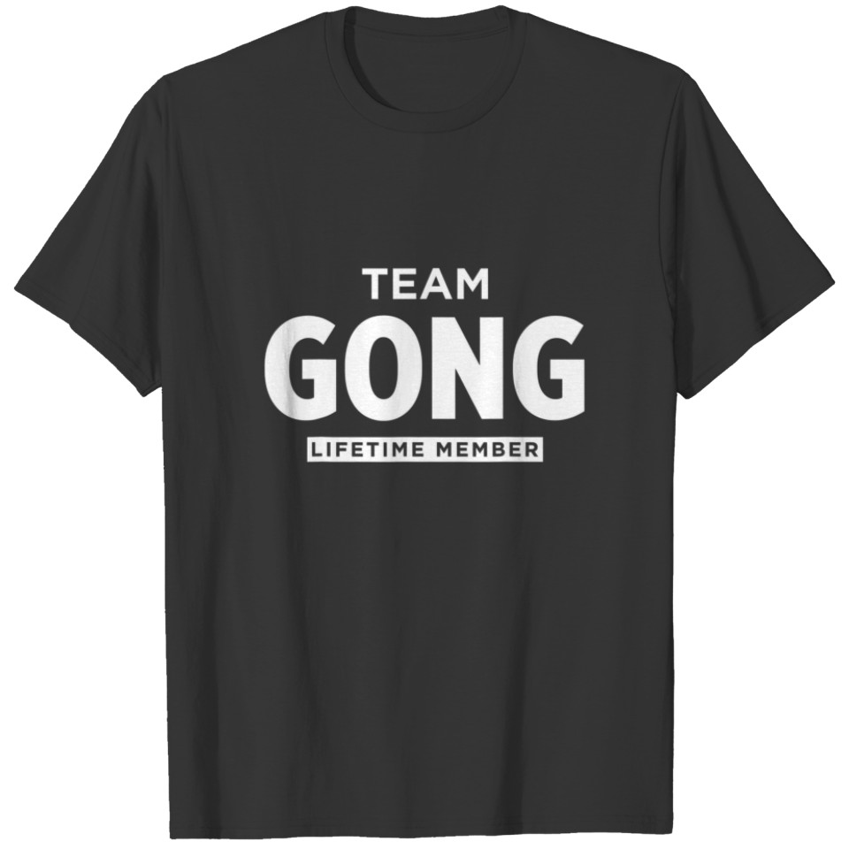 Family Surname Gong Funny Reunion Last Name Tag T-shirt