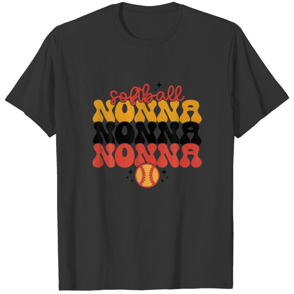 Retro Softball Nonna Softball Mom Funny Nonna Moth T-shirt