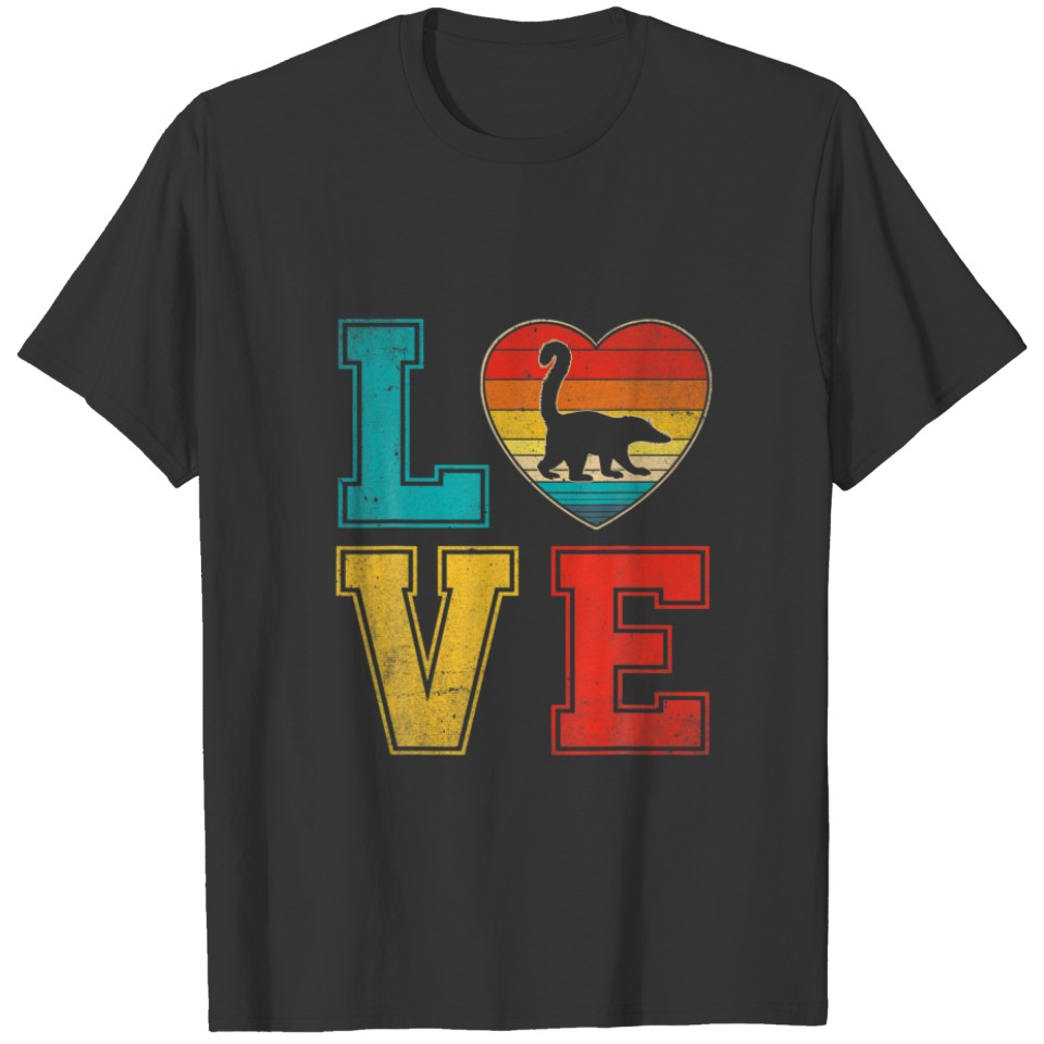 Valentines Day Couple Coati Hearts Cute Animals Lo T-shirt