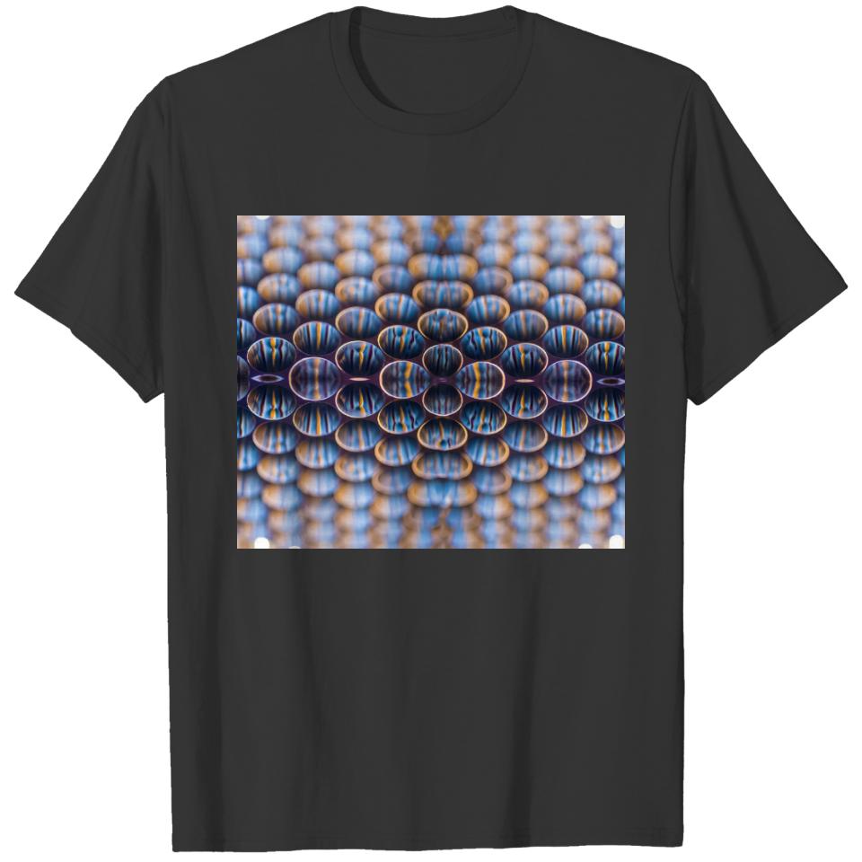 Women's T  with Abstract Honeycomb Image T-shirt