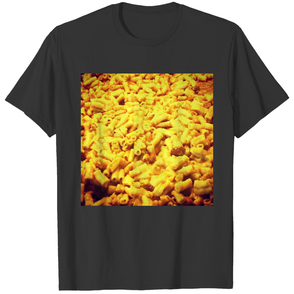 Mac and vegan cheese... T-shirt