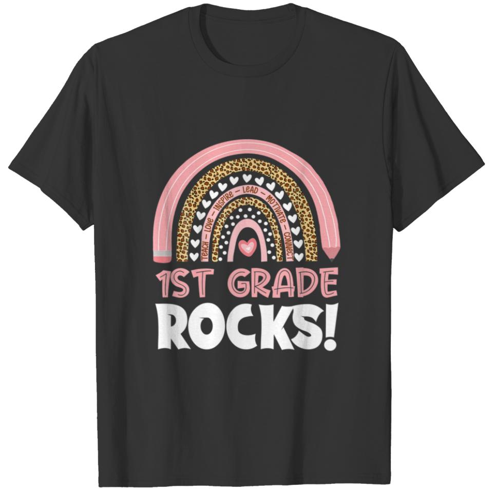 1St Grade Rocks Teacher Girls Boys Rainbow Leopard T-shirt