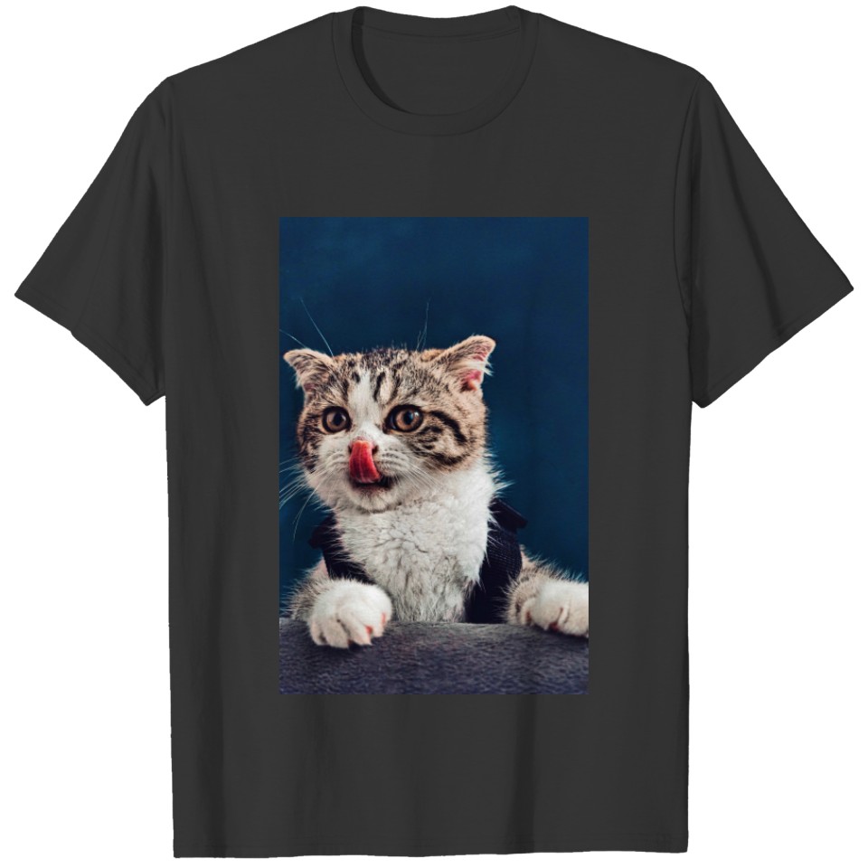 Milu Cat T-shirt